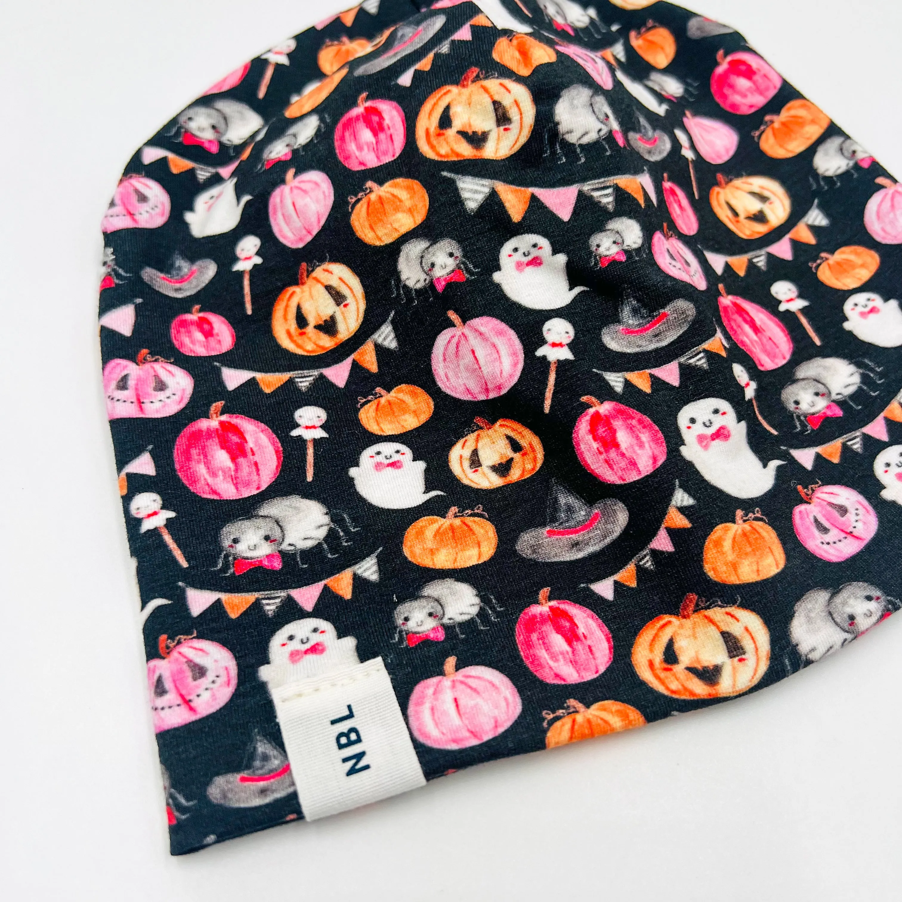 Beanie Hat (cute Halloween black)