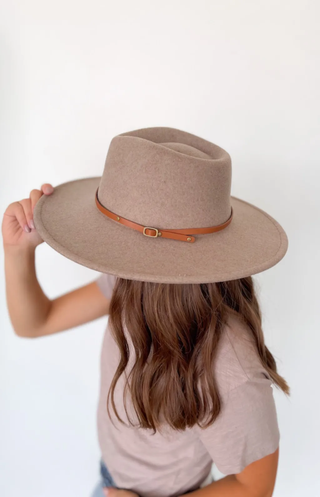 Darling Wool Hat with Two Belts-Oatmeal